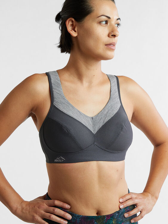 M&S crop top called 'the perfect bra' is just £8.50 in the sale and 'fits  like a glove' - OK! Magazine