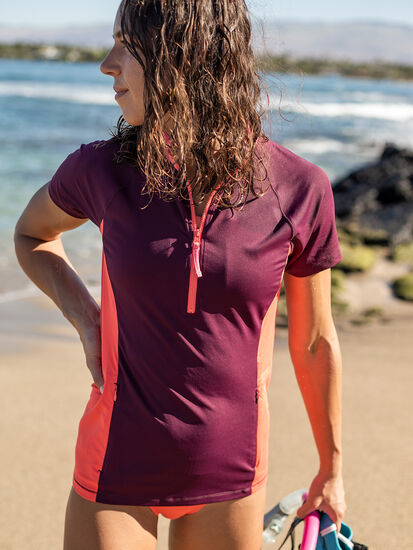 Womens Short Sleeve Sun Shirt: Sunbuster 1/2 Zip
