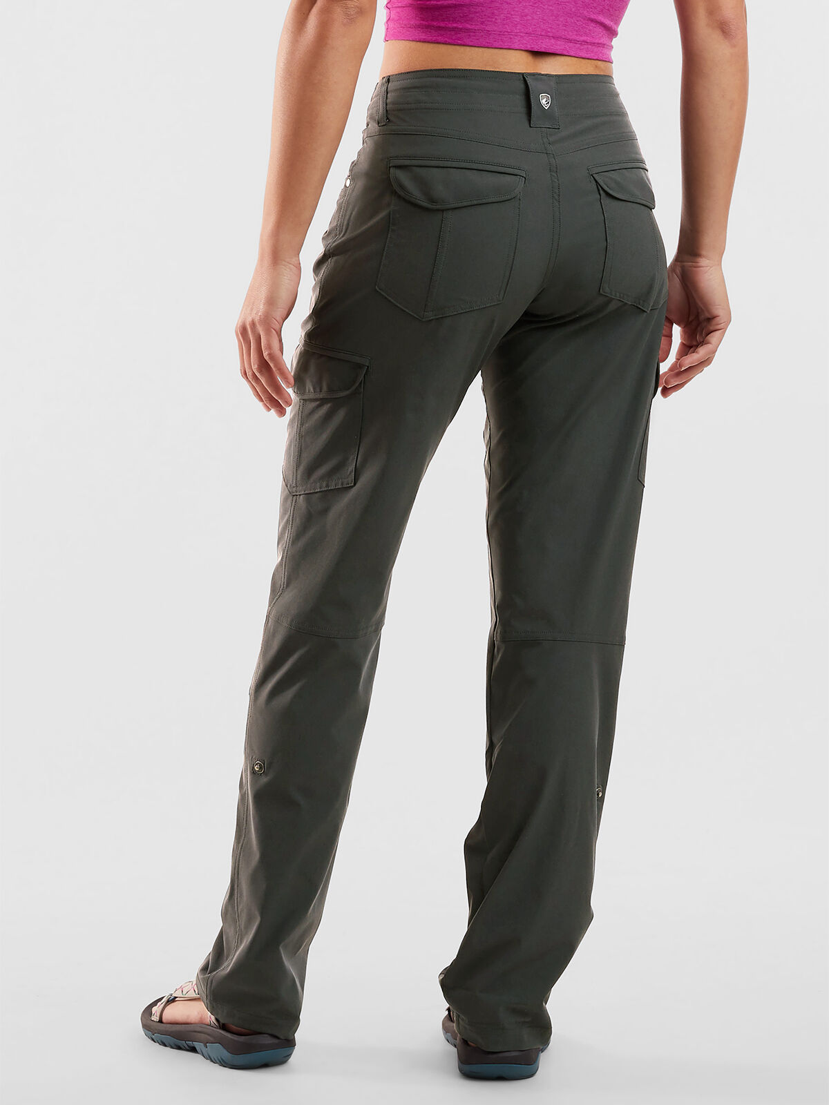 Top 5 Comfortable Hiking Pants for Petite Women  Get that Perfect Fit